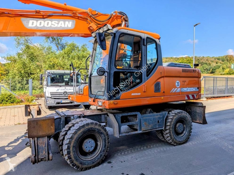 Pelle Doosan