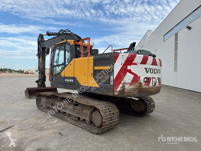 Pelle Volvo  EC220EL
