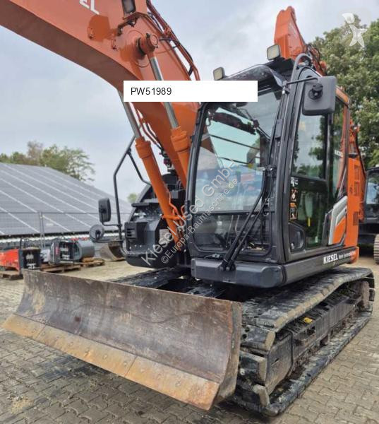 Pelle Hitachi 7