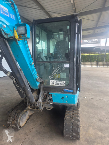 Excavadora Airman ax33u-7