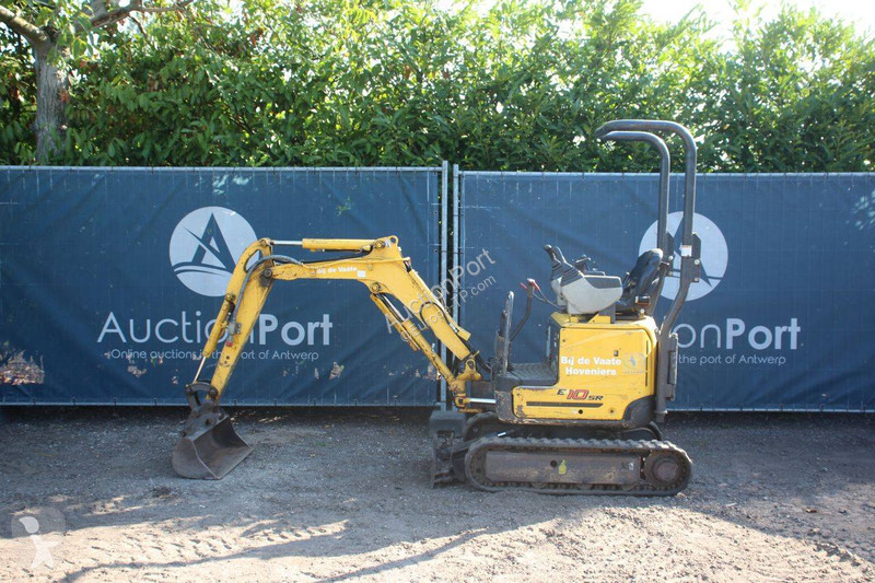جرافة Yanmar E10SR
