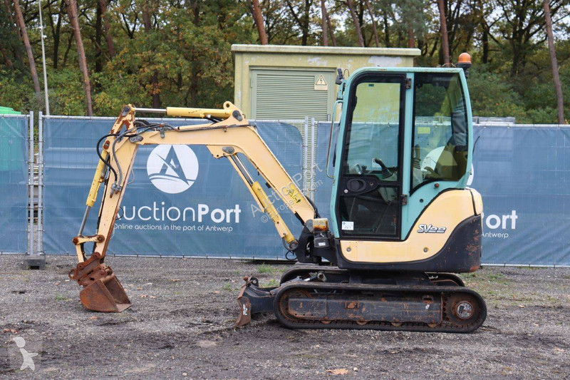 جرافة Yanmar SV22