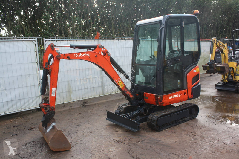 Багер Kubota