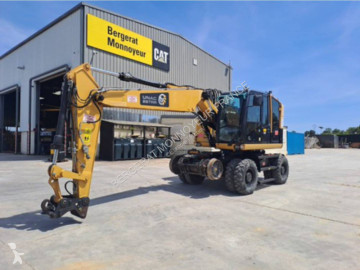 Pelle sur pneus Caterpillar