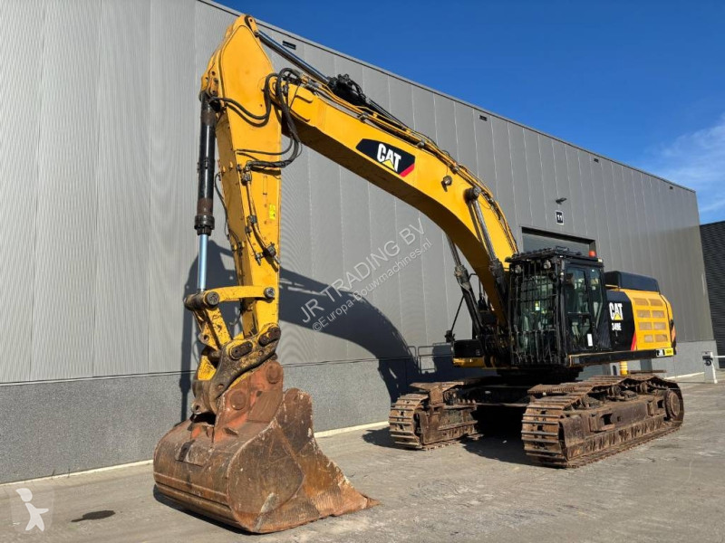 Багер Caterpillar