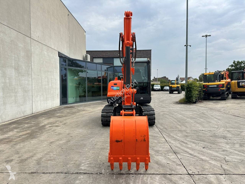Excavadora Doosan 9C