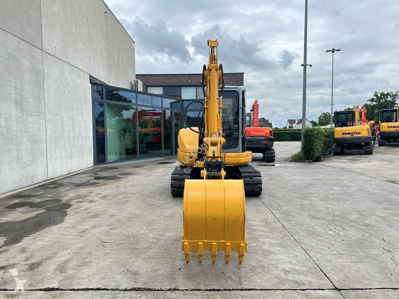 Екскаватор Komatsu