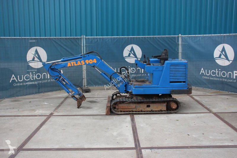 Atlas 904 excavator