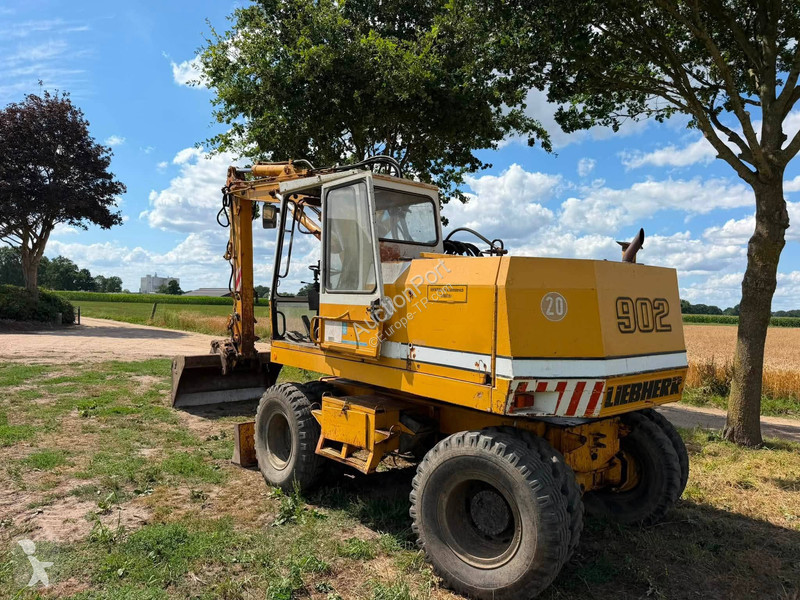 Екскаватор Liebherr