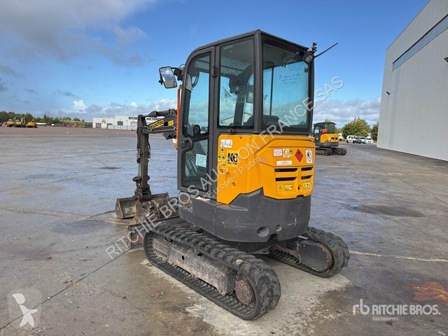Екскаватор Volvo ECR25D