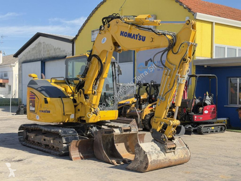 Komatsu MR-11E0 excavator