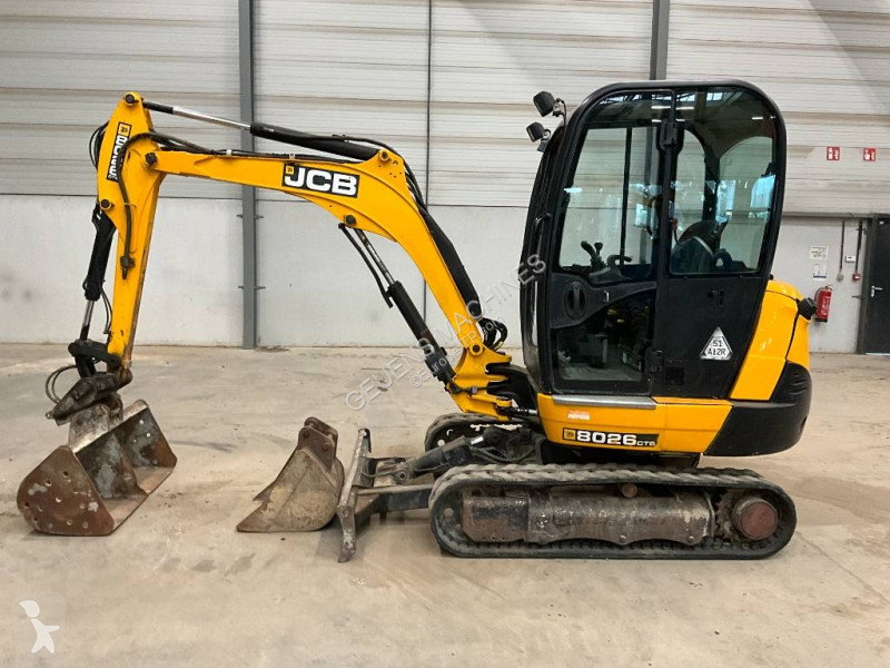 Экскаватор JCB 8026