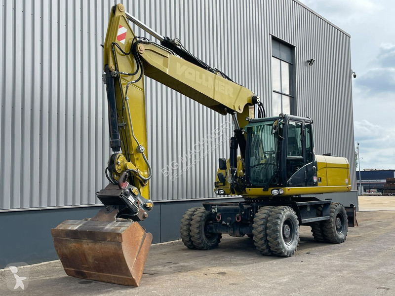 Escavadora Caterpillar D