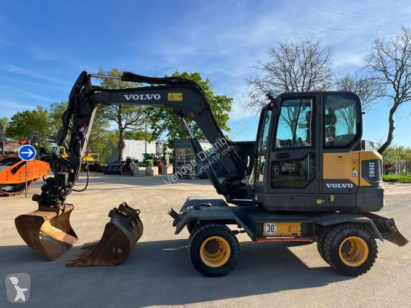 Экскаватор Volvo EW60E