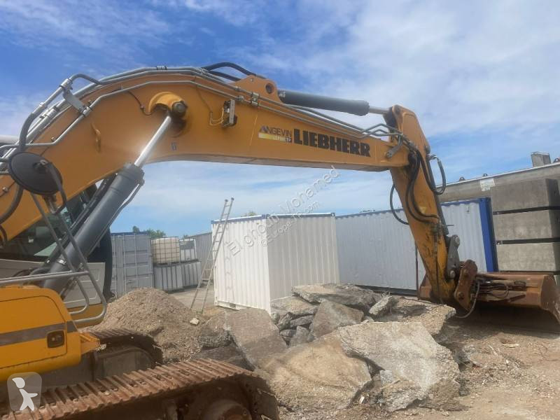 Экскаватор Liebherr 926