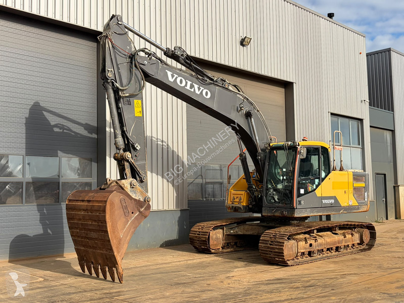 Volvo EC220EL excavator