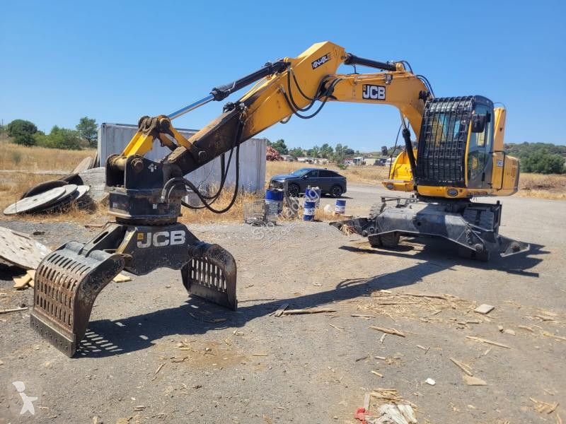 Экскаватор JCB