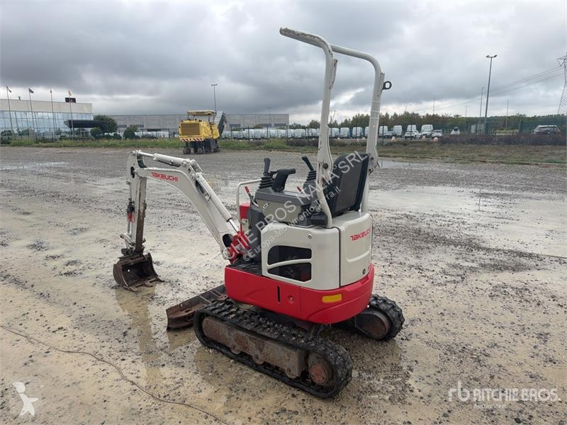 Экскаватор Takeuchi TB210R Mini Excavator