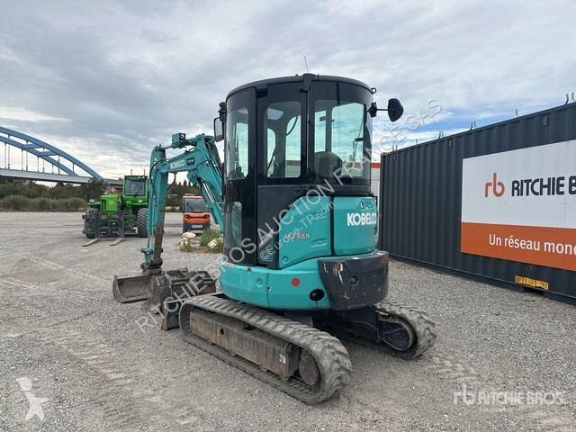 Escavadora Kobelco SK28SR-6E