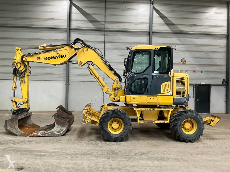 Экскаватор Komatsu MR8