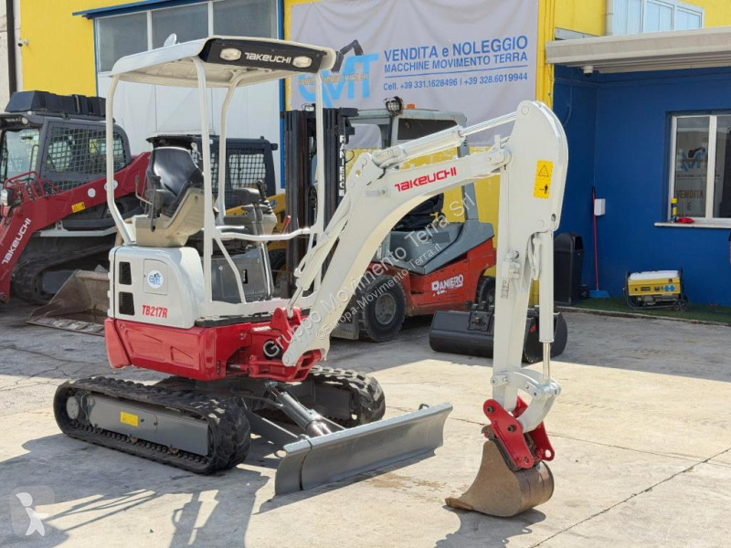 Экскаватор Takeuchi TB217R