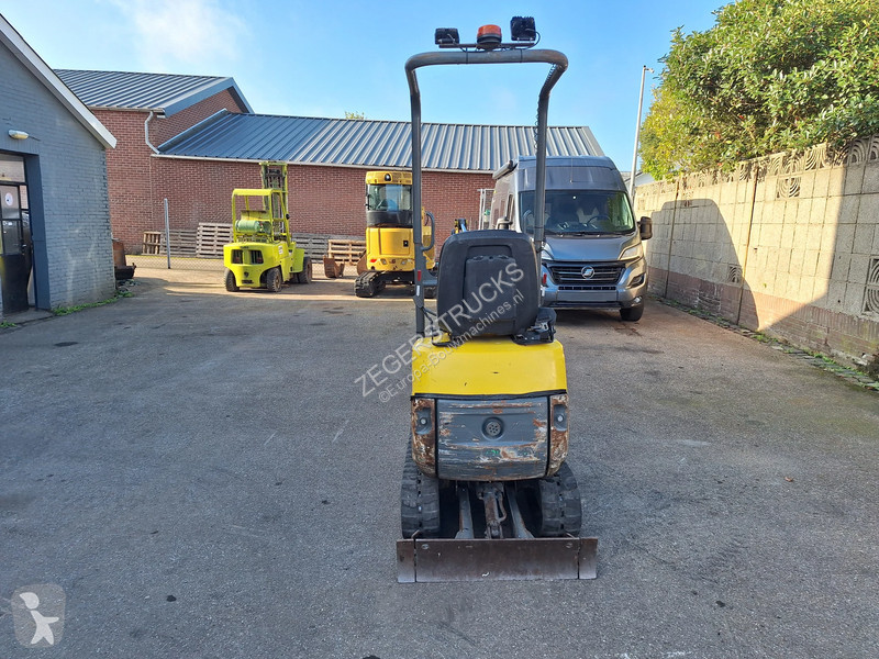 جرافة Wacker Neuson E.08-01