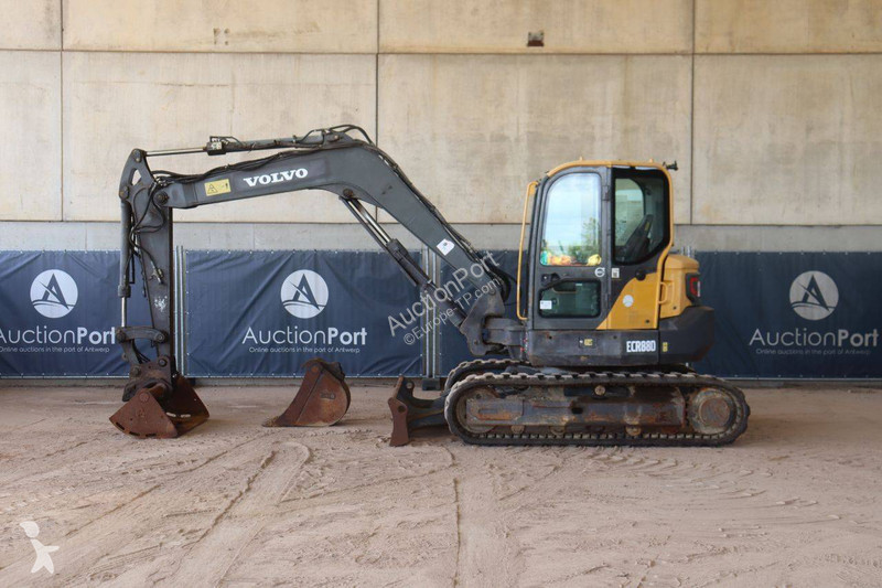 جرافة Volvo