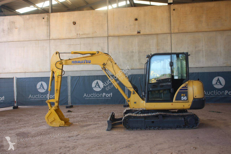 Excavadora Komatsu 7