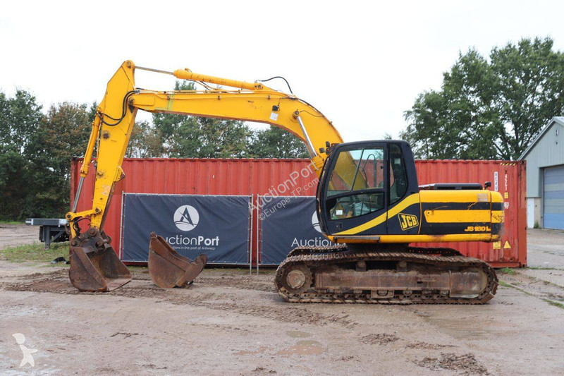 جرافة JCB