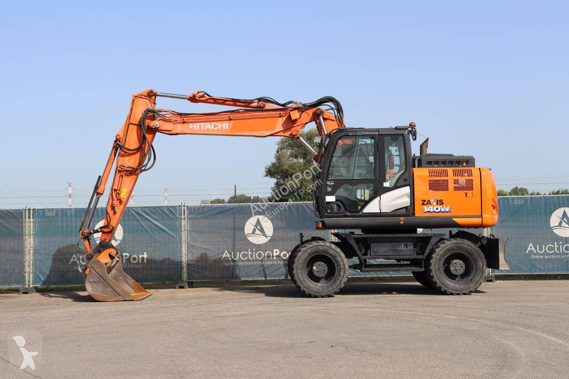 جرافة Hitachi ZX140W-6