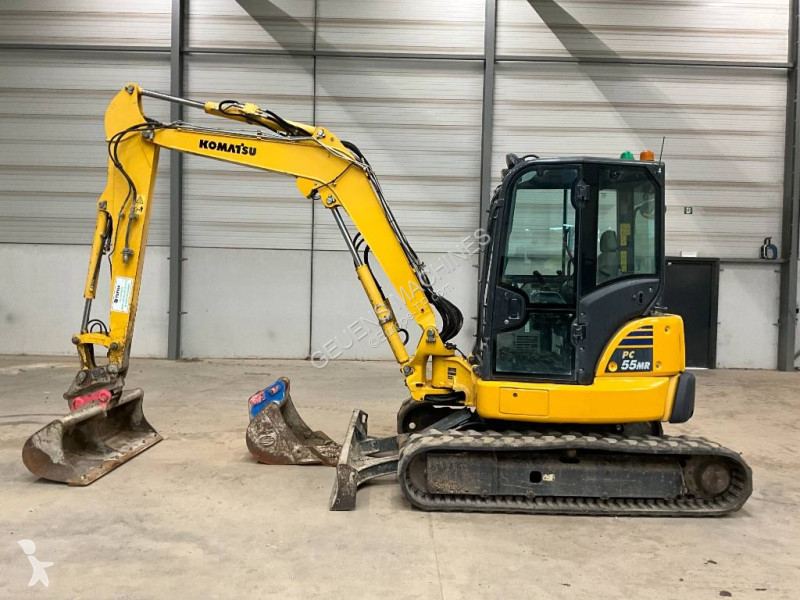 جرافة Komatsu MR5
