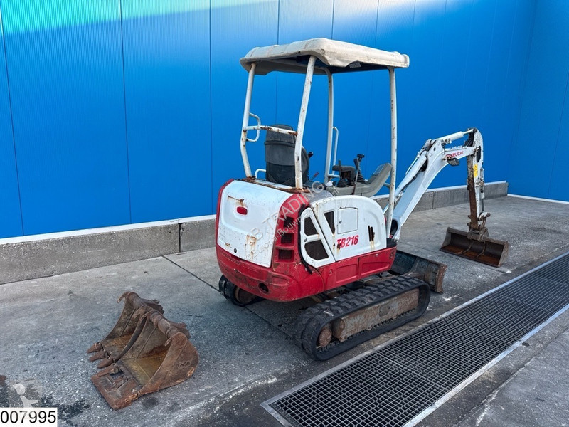 جرافة Takeuchi TB216 2700 hr, 11,5 kW, 1770 kg,...