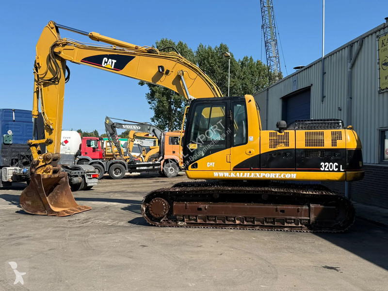 جرافة Caterpillar Excavator - 23.9T - Hammer...