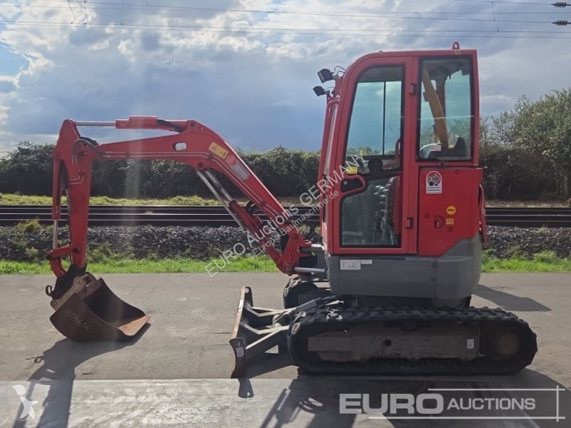 جرافة Volvo ECR25D