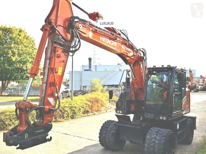 جرافة Hitachi ZX135W-7