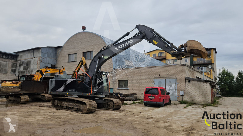 جرافة Volvo EC220EL