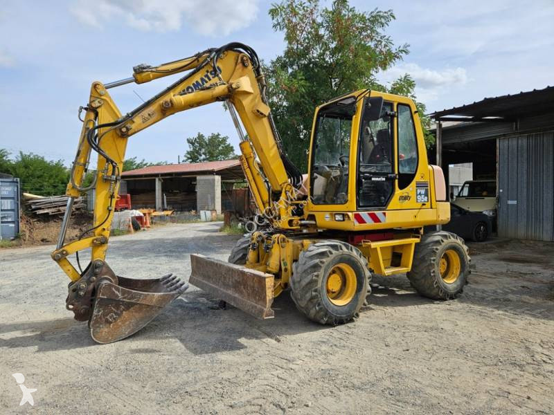 جرافة Komatsu PW 95 R
