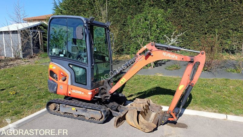 جرافة Kubota