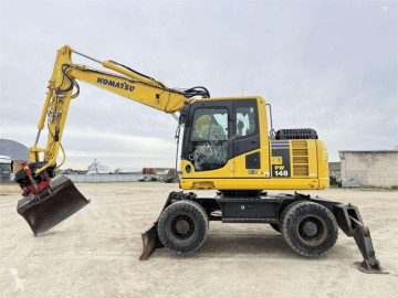 Komatsu gumiabroncsos kotrógép