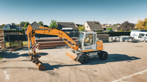 جرافة على عجلات Liebherr