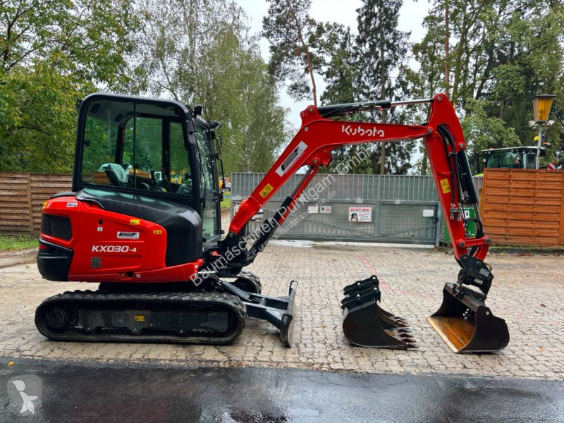 جرافة Kubota KX 030-4