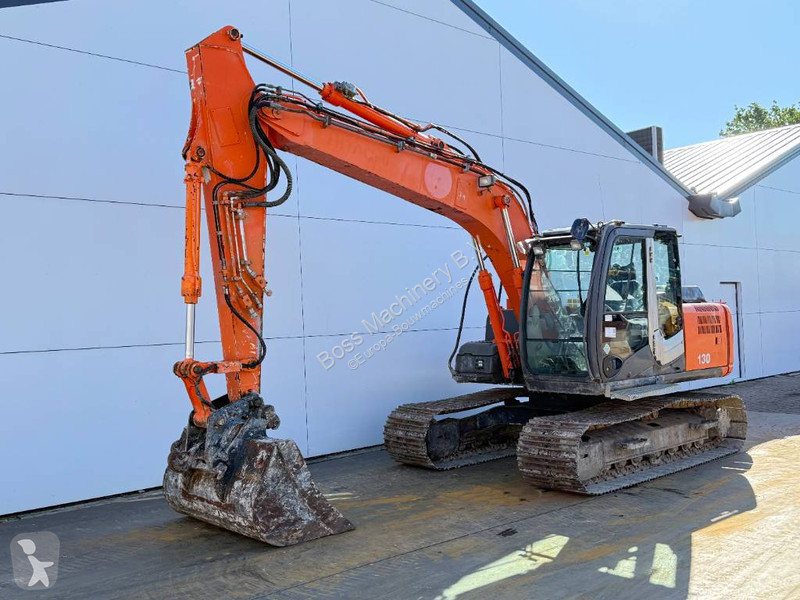 جرافة Hitachi 3 - Hammer Lines / Quick Coupler