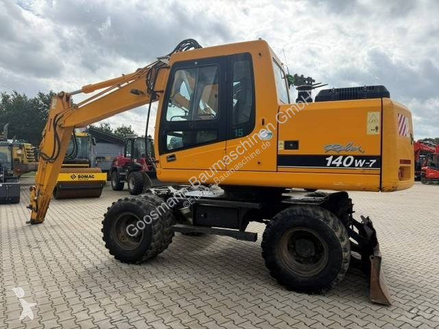 جرافة Hyundai Robex W7