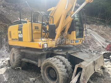Escavadora de rodas Komatsu
