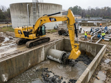 Excavator pe şenile Caterpillar noua