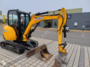 Mini pelle JCB