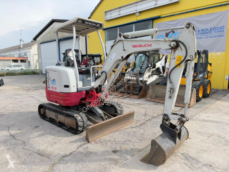 Skovel Takeuchi