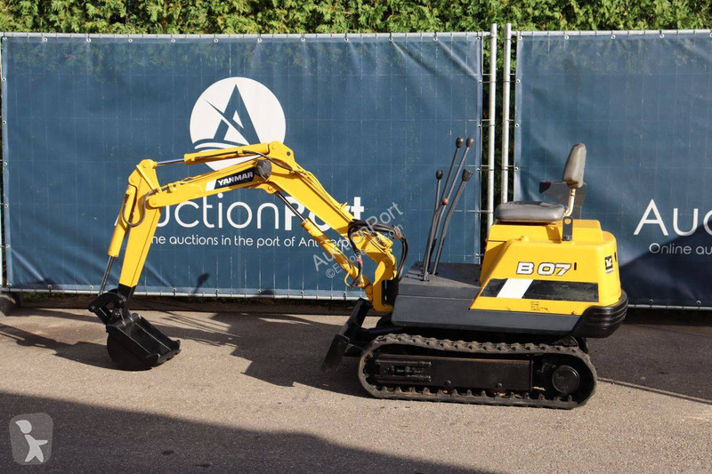 Skovel Yanmar B07