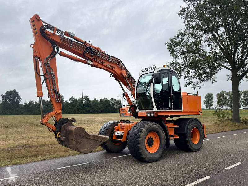 Skovel  2507