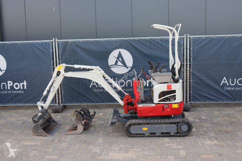 Skovel Takeuchi TB210R
